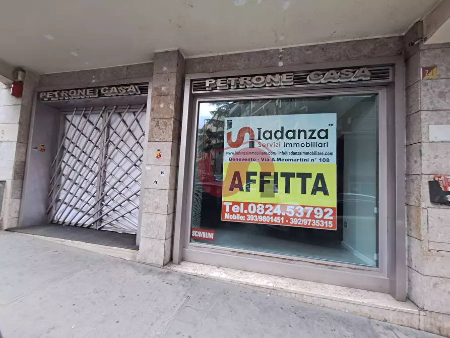 Immagine 25 di Locale commerciale in affitto  in Corso Vittorio Emanuele a Benevento