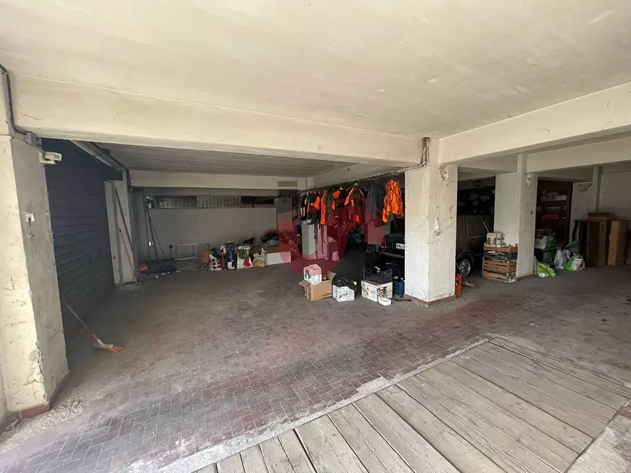 Immagine 2 di Magazzino in vendita  in Via Torre Della Catena a Benevento