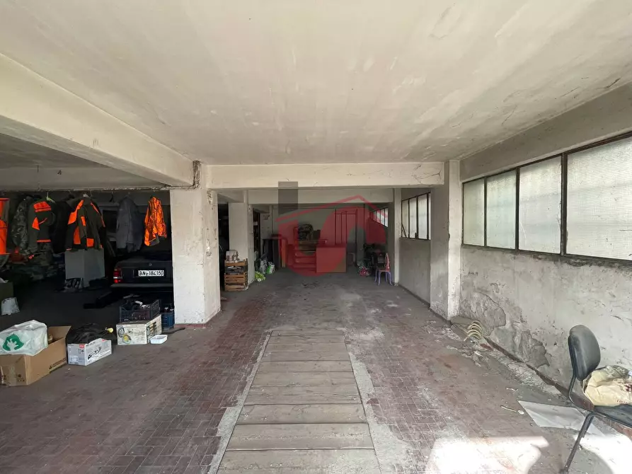 Immagine 4 di Magazzino in vendita  in Via Torre Della Catena a Benevento