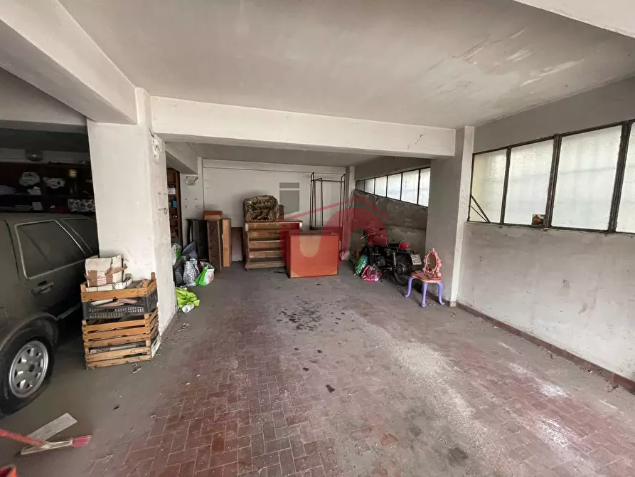 Immagine 8 di Magazzino in vendita  in Via Torre Della Catena a Benevento