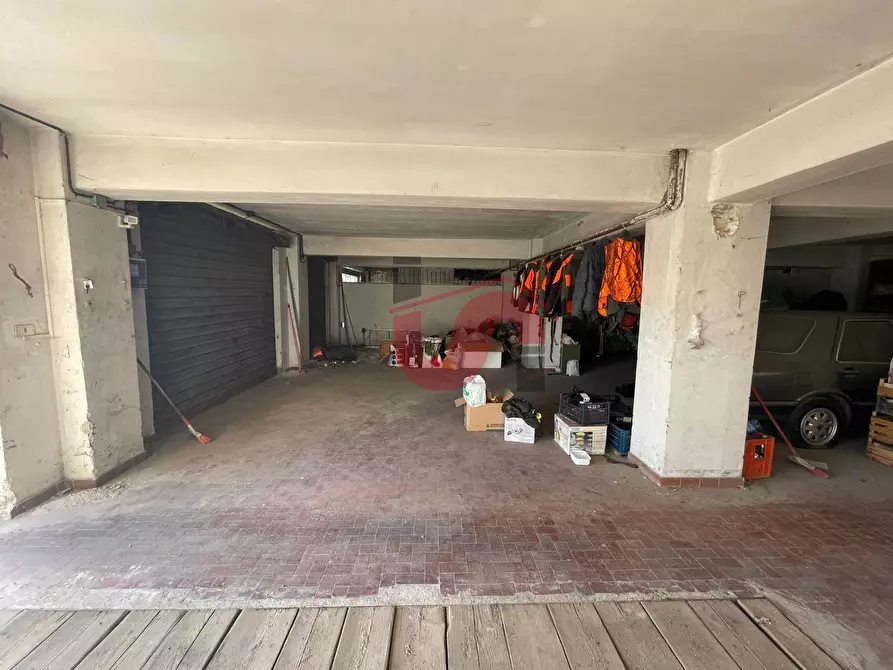 Immagine 5 di Magazzino in vendita  in Via Torre Della Catena a Benevento