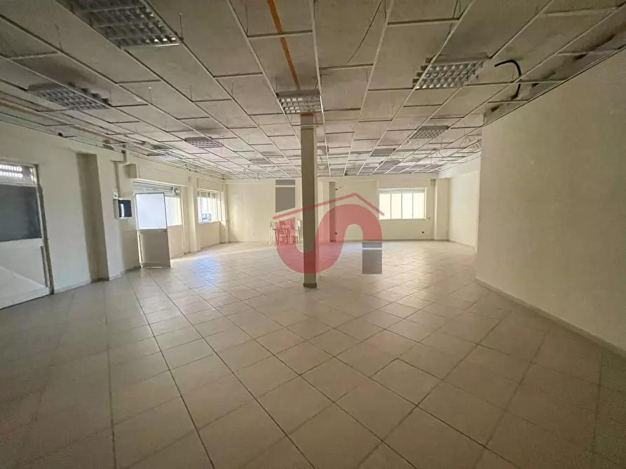 Immagine 10 di Magazzino in vendita  in Via Tommaso Bucciano a Benevento