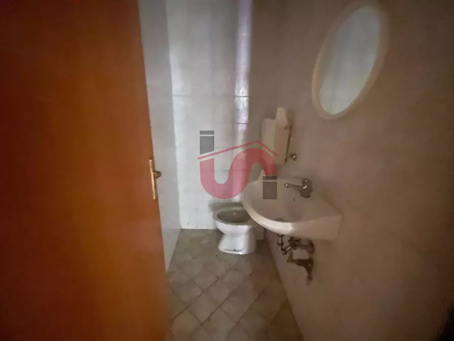 Immagine 15 di Magazzino in vendita  in Via Tommaso Bucciano a Benevento