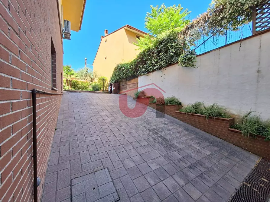 Immagine 59 di Villa in vendita  in Via Avellino a Benevento