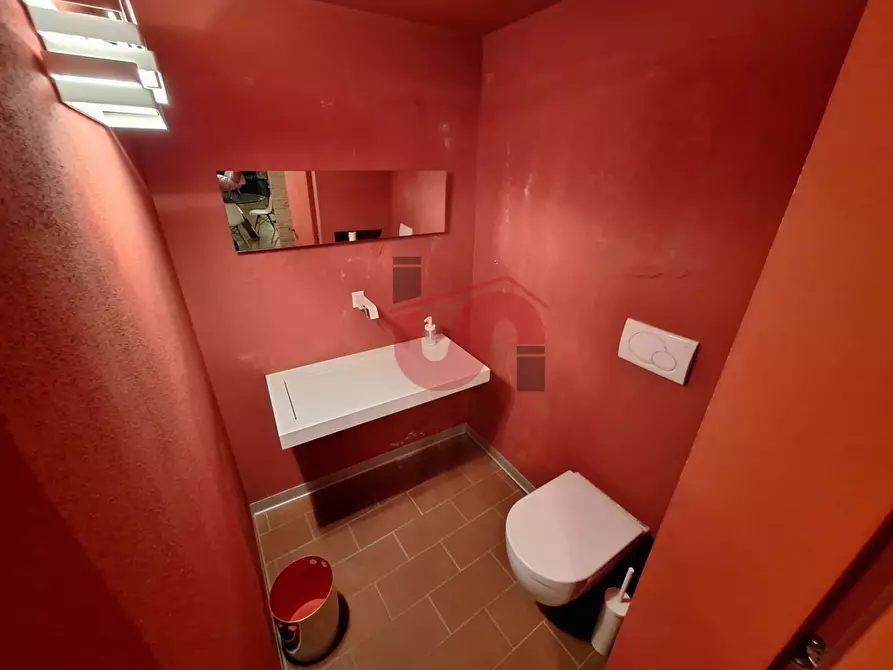 Immagine 8 di Locale commerciale in affitto  in Via Damaso a Benevento