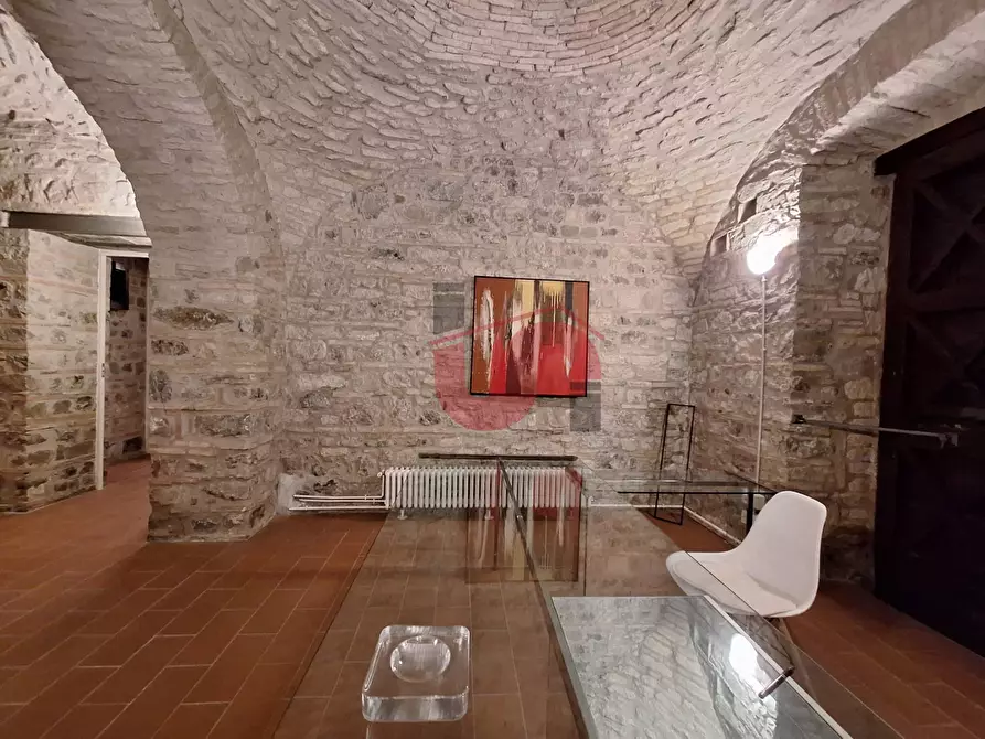 Immagine 10 di Locale commerciale in affitto  in Via Damaso a Benevento