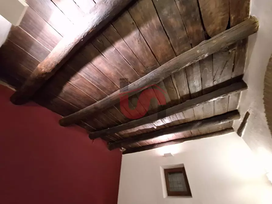 Immagine 19 di Locale commerciale in affitto  in Via Damaso a Benevento