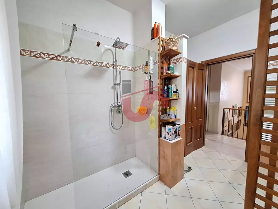 Immagine 31 di Villa in vendita  in Via Avellino a Benevento