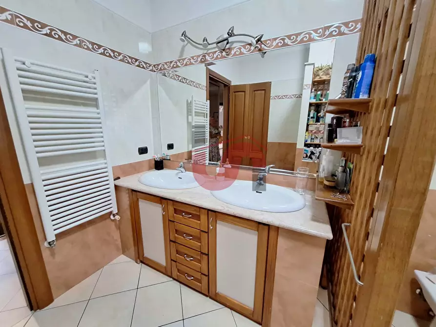 Immagine 28 di Villa in vendita  in Via Avellino a Benevento