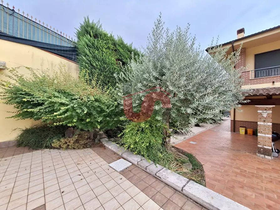 Immagine 70 di Villa in vendita  in Via Avellino a Benevento