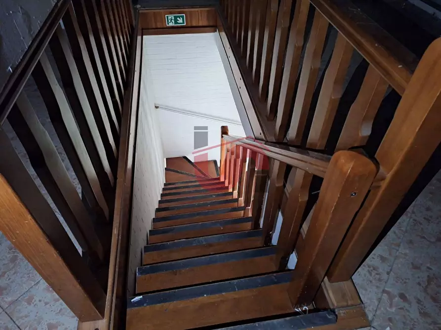 Immagine 9 di Locale commerciale in affitto  in Corso Giuseppe Garibaldi 170 a Benevento