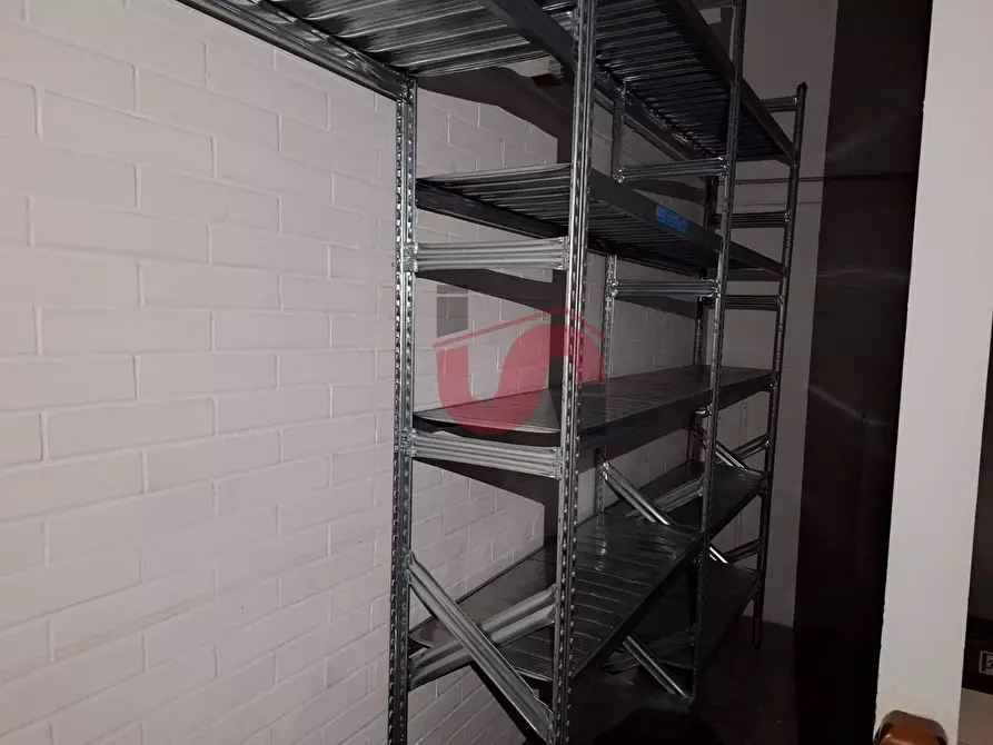 Immagine 11 di Locale commerciale in affitto  in Corso Giuseppe Garibaldi 170 a Benevento