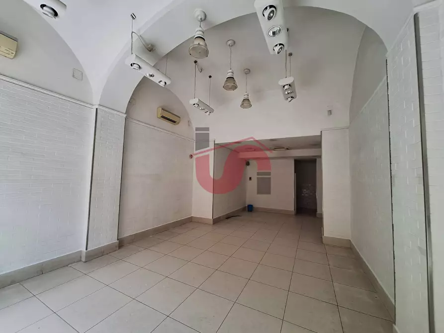 Immagine 6 di Locale commerciale in affitto  in Corso Giuseppe Garibaldi 170 a Benevento