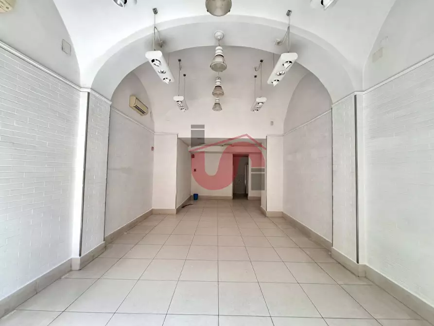 Immagine 3 di Locale commerciale in affitto  in Corso Giuseppe Garibaldi 170 a Benevento