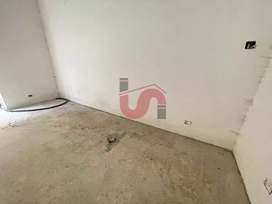 Immagine 5 di Locale commerciale in affitto  in Via Dei Mulini a Benevento