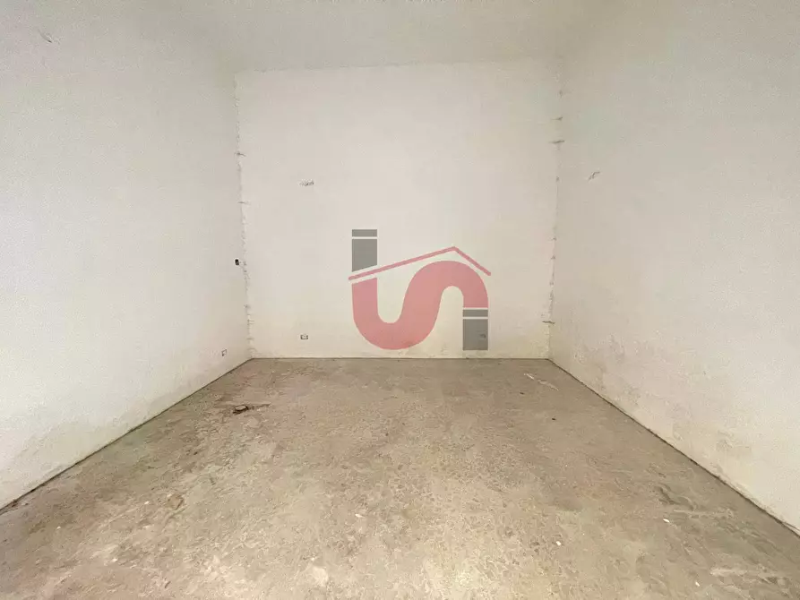 Immagine 7 di Locale commerciale in affitto  in Via Dei Mulini a Benevento