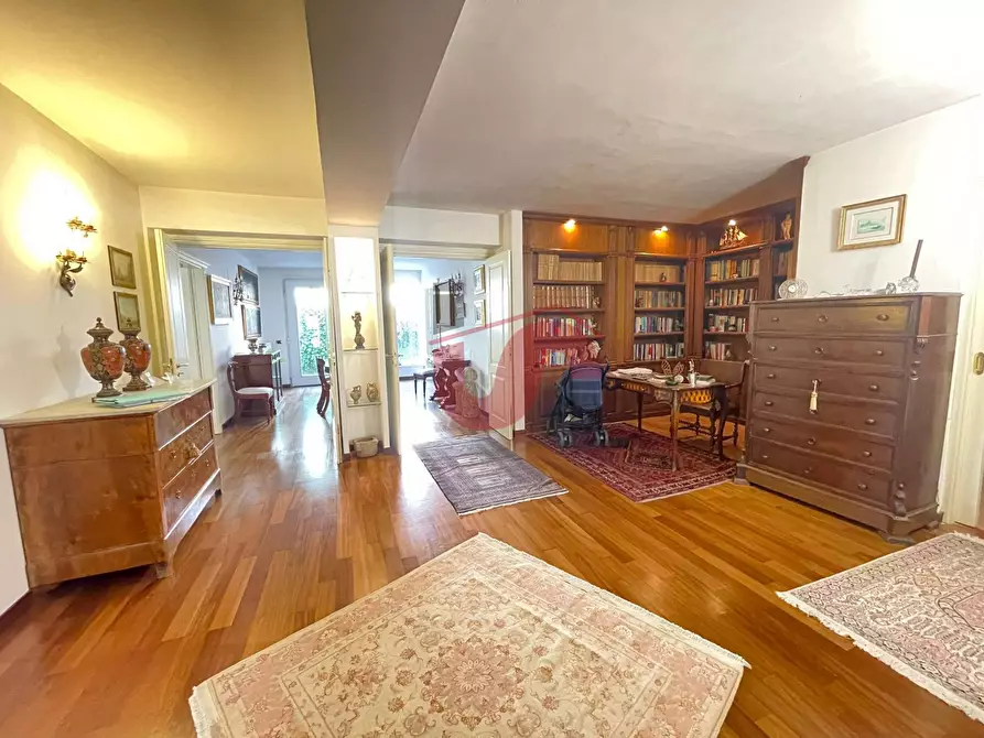 Immagine 22 di Villa in vendita  in Via ferinando bozza a Benevento