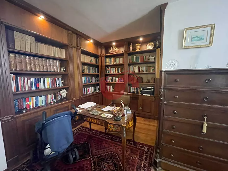 Immagine 35 di Villa in vendita  in Via ferinando bozza a Benevento