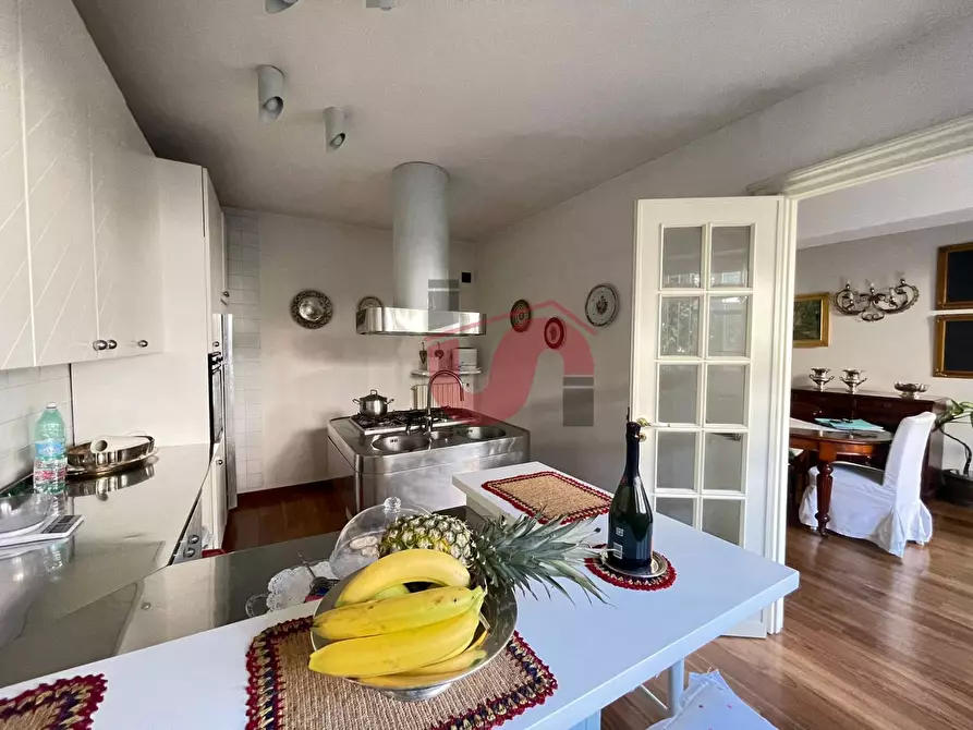 Immagine 39 di Villa in vendita  in Via ferinando bozza a Benevento