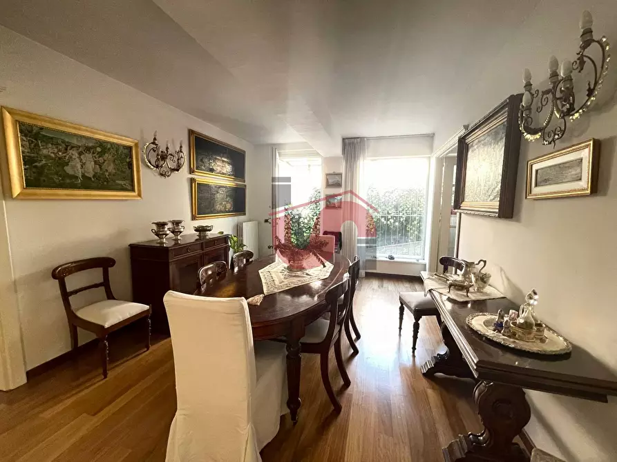 Immagine 41 di Villa in vendita  in Via ferinando bozza a Benevento