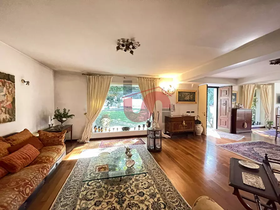 Immagine 20 di Villa in vendita  in Via ferinando bozza a Benevento