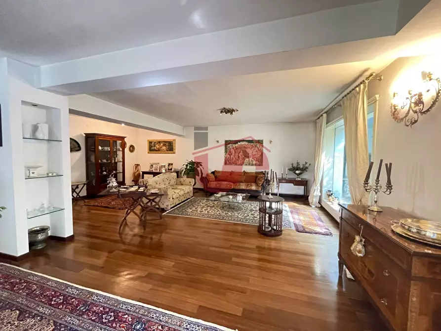 Immagine 43 di Villa in vendita  in Via ferinando bozza a Benevento