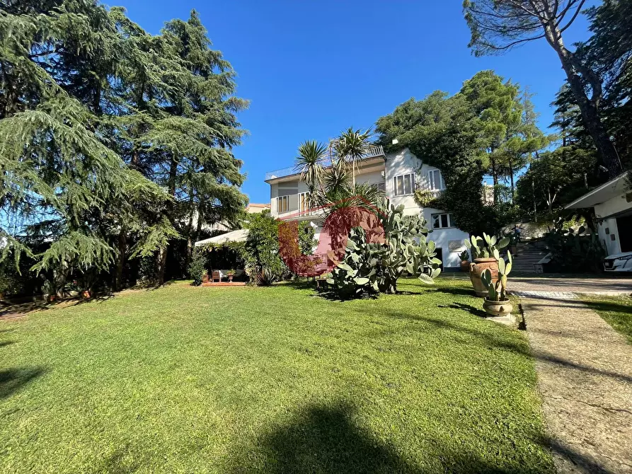 Immagine 62 di Villa in vendita  in Via ferinando bozza a Benevento