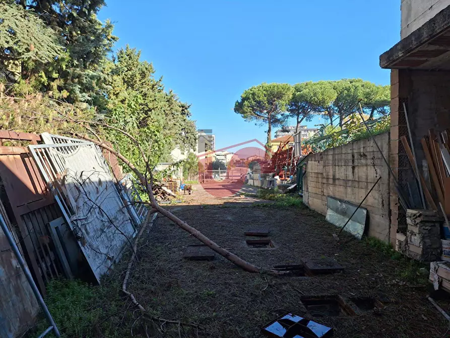 Immagine 6 di Locale commerciale in vendita  in Via Marco da Benevento a Benevento