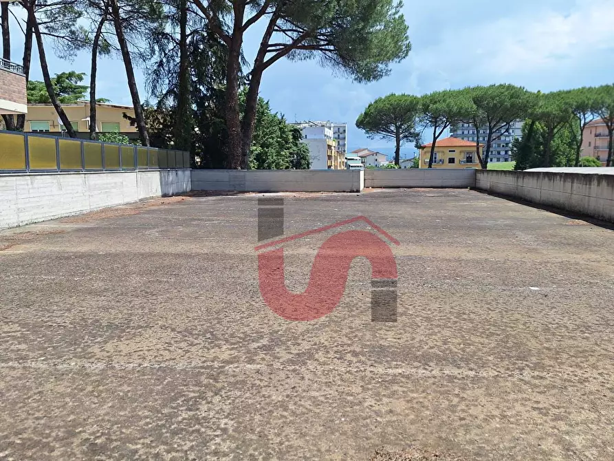 Immagine 21 di Locale commerciale in vendita  in Via Marco da Benevento a Benevento