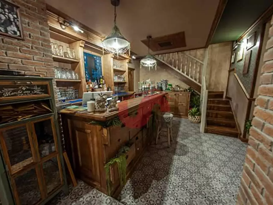 Immagine 39 di Attività commerciale in vendita  in Corso Garibaldi a Benevento