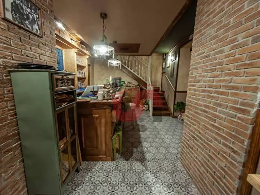 Immagine 42 di Attività commerciale in vendita  in Corso Garibaldi a Benevento