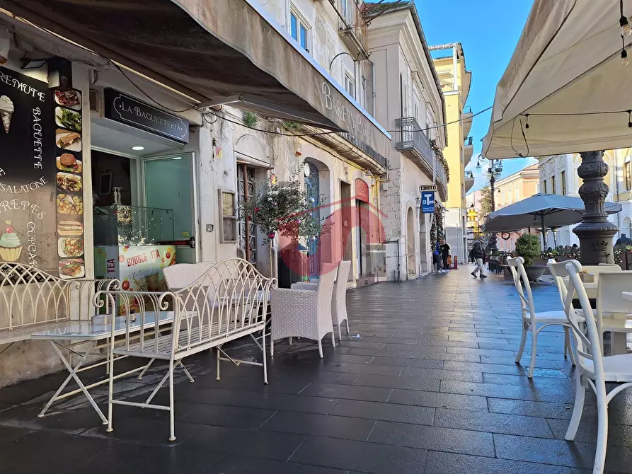 Immagine 15 di Attività commerciale in vendita  in Corso G.Garibaldi a Benevento