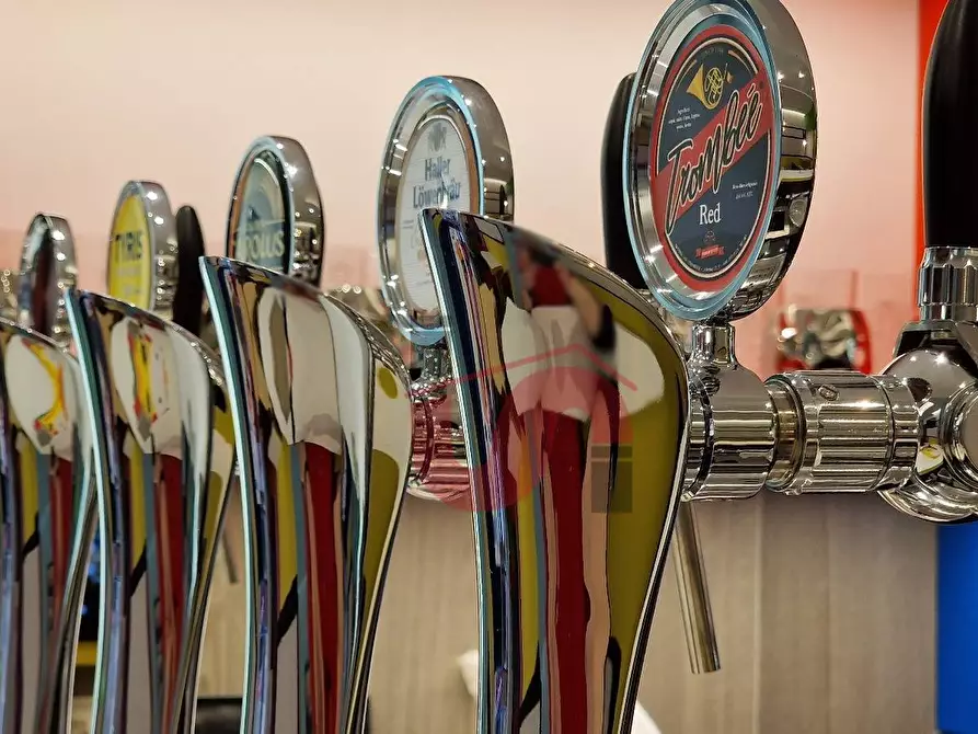 Immagine 5 di Locale commerciale in affitto  in Via Torretta a Benevento