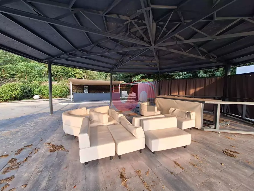 Immagine 3 di Locale commerciale in vendita  in C.DA TRESSANTI a Ceppaloni