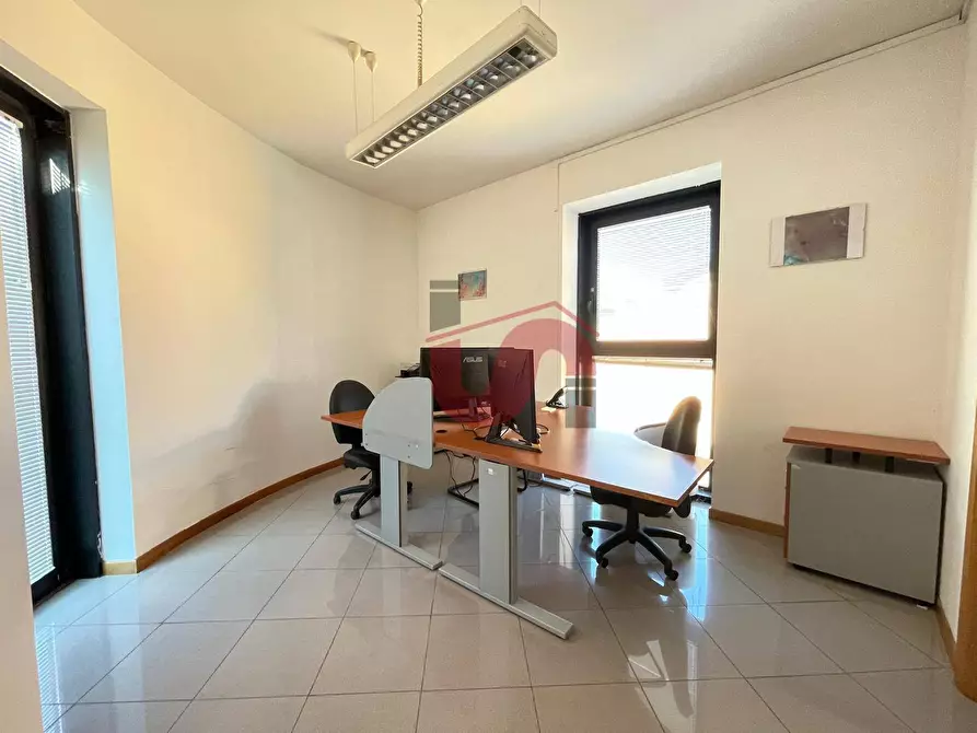 Immagine 17 di Ufficio in affitto  in Via Goduti a Benevento
