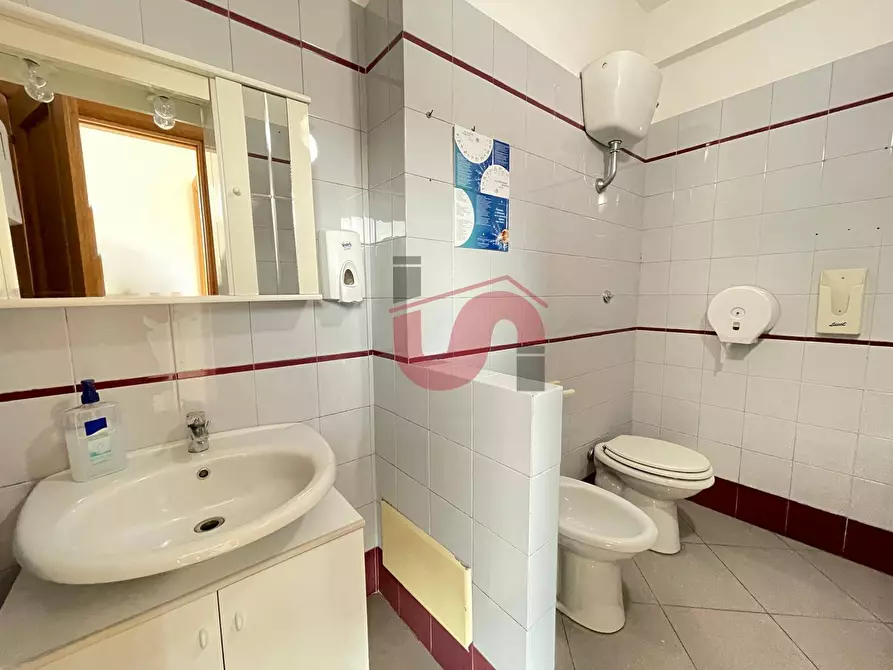 Immagine 23 di Ufficio in affitto  in Via Goduti a Benevento