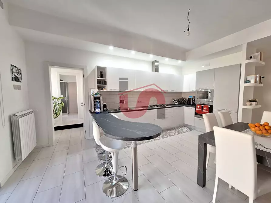 Immagine 10 di Appartamento in vendita  in Viale Bracanelli a Vitulano