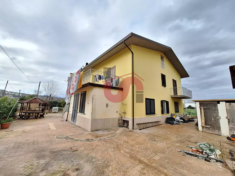 Immagine 2 di Casa indipendente in vendita  in Contrada Piano Morra a Apollosa