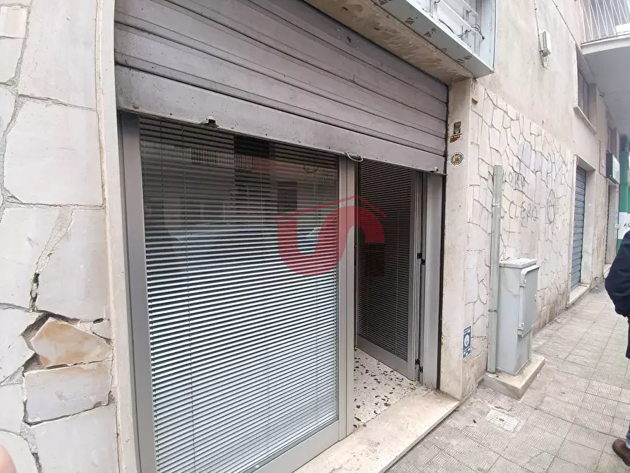 Immagine 11 di Negozio in affitto  in Via Piermarini a Benevento