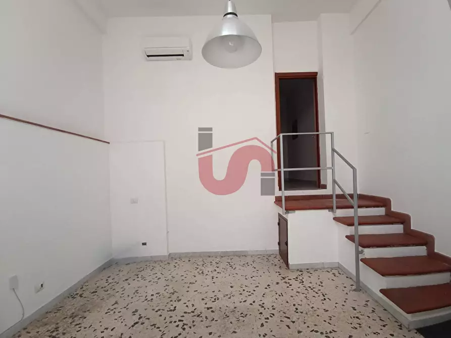 Immagine 4 di Negozio in affitto  in Via Piermarini a Benevento