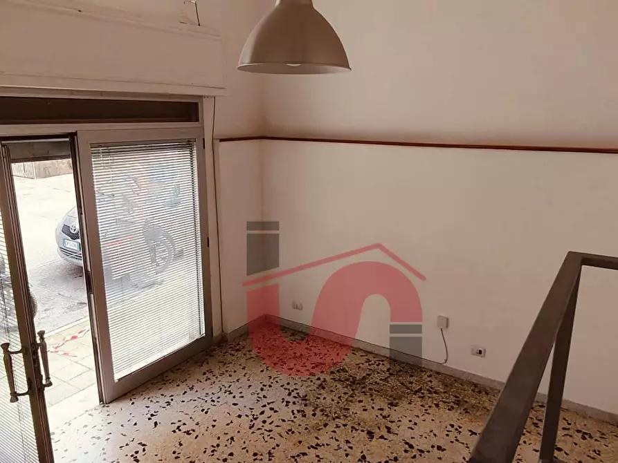 Immagine 17 di Negozio in affitto  in Via Piermarini a Benevento