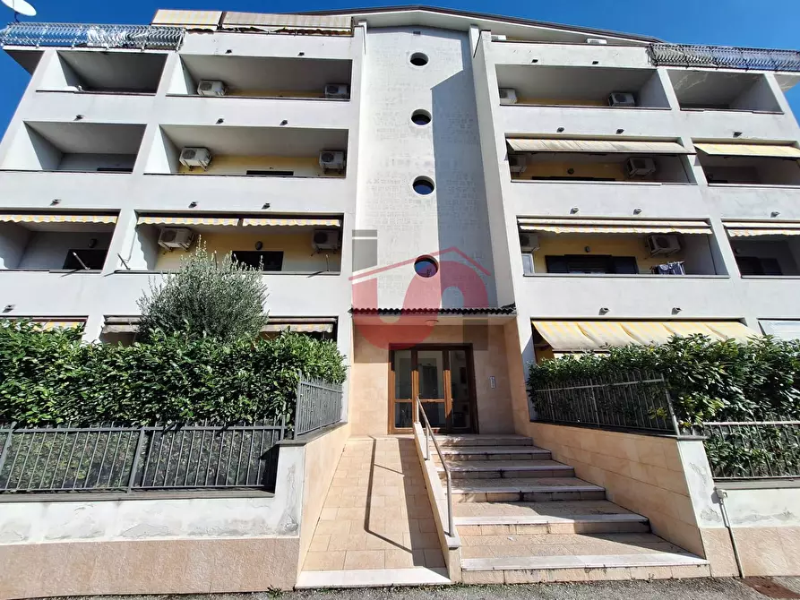 Immagine 1 di Appartamento in vendita  in Via Morelli e Silvati 12 a Benevento