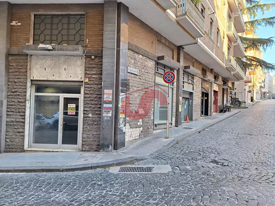 Immagine 3 di Locale commerciale in vendita  in Corso Vittorio Emanuele a Benevento