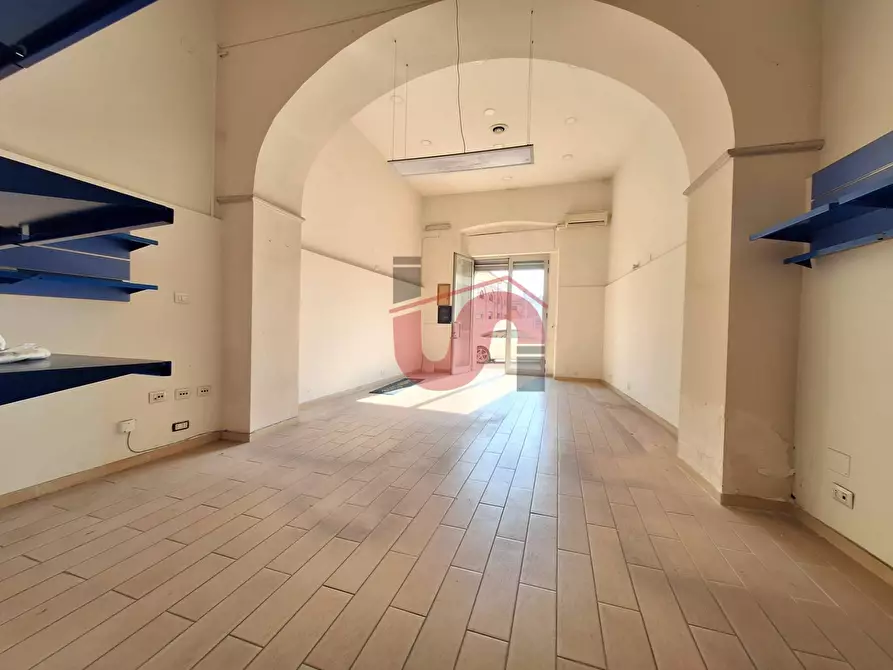 Immagine 1 di Locale commerciale in affitto  in Via Gaetano Rummo 49 a Benevento