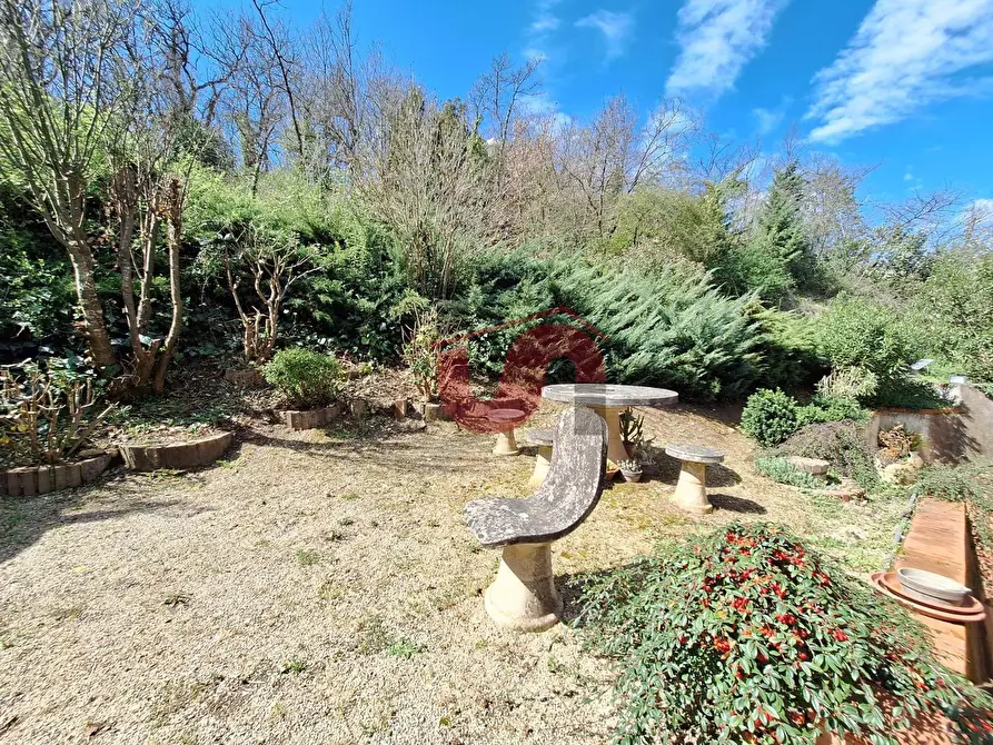 Immagine 43 di Villa in vendita  in Via Bachelet a Benevento