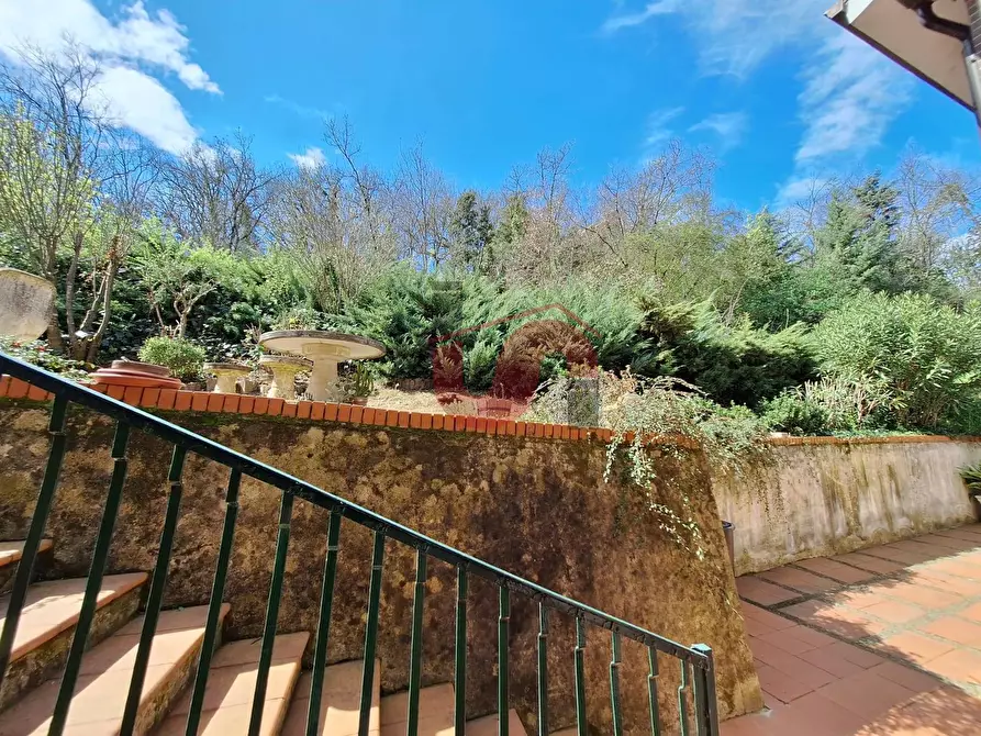 Immagine 41 di Villa in vendita  in Via Bachelet a Benevento