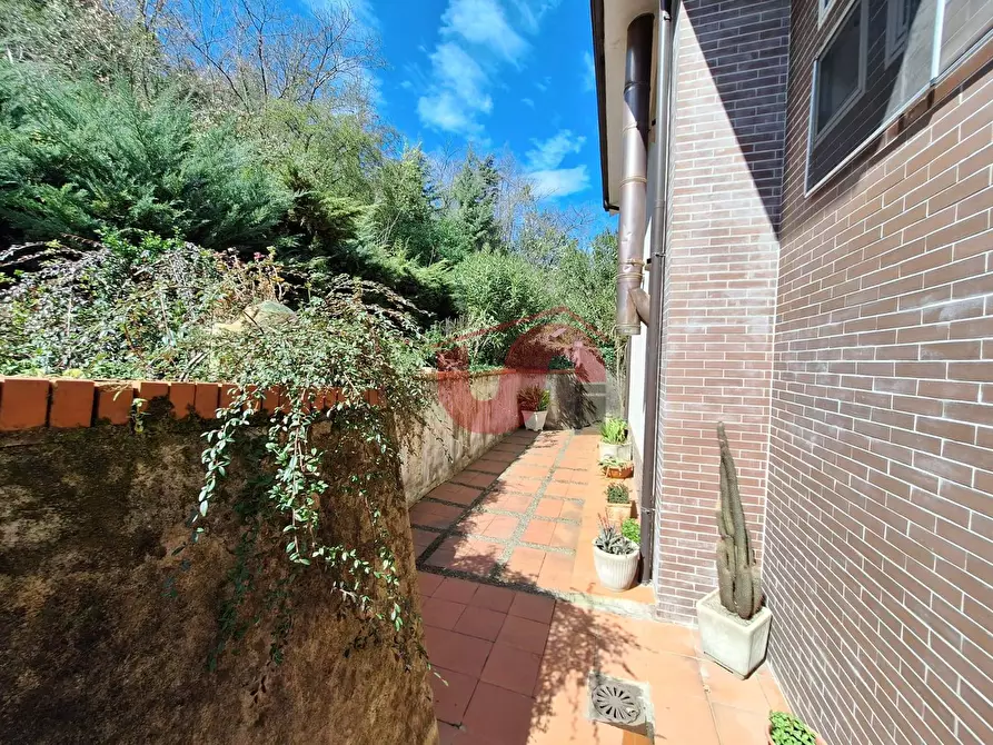 Immagine 44 di Villa in vendita  in Via Bachelet a Benevento