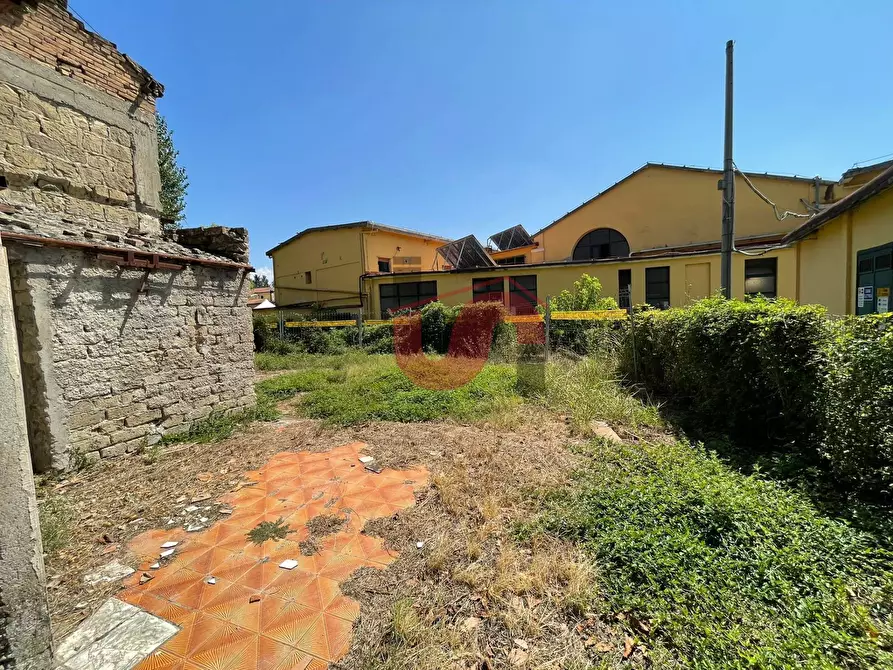 Immagine 14 di Magazzino in vendita  in Via Cellarulo a Benevento