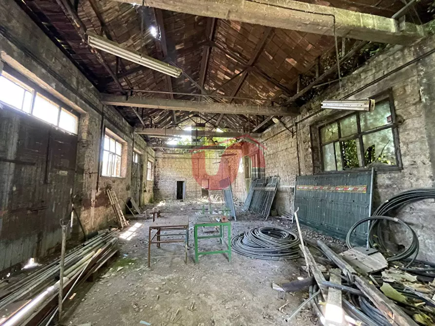 Immagine 6 di Magazzino in vendita  in Via Cellarulo a Benevento