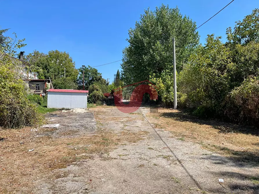 Immagine 2 di Magazzino in vendita  in Via Cellarulo a Benevento